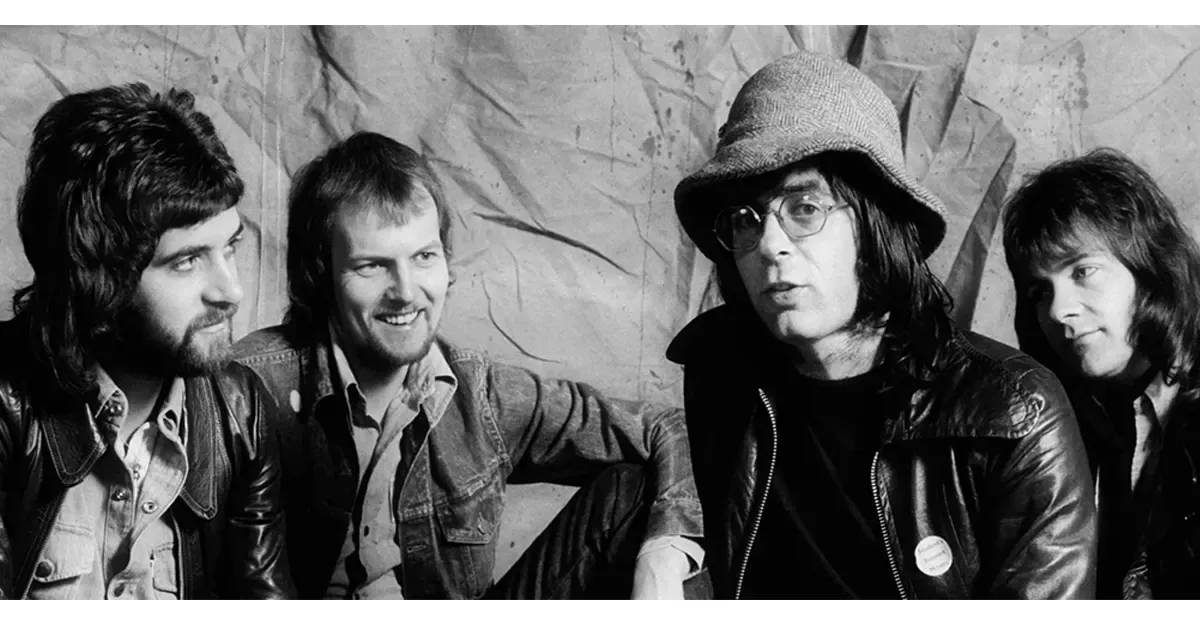 Manfred Mann’s Earth Band: Fusion of Rock, Synth, and Social Commentary